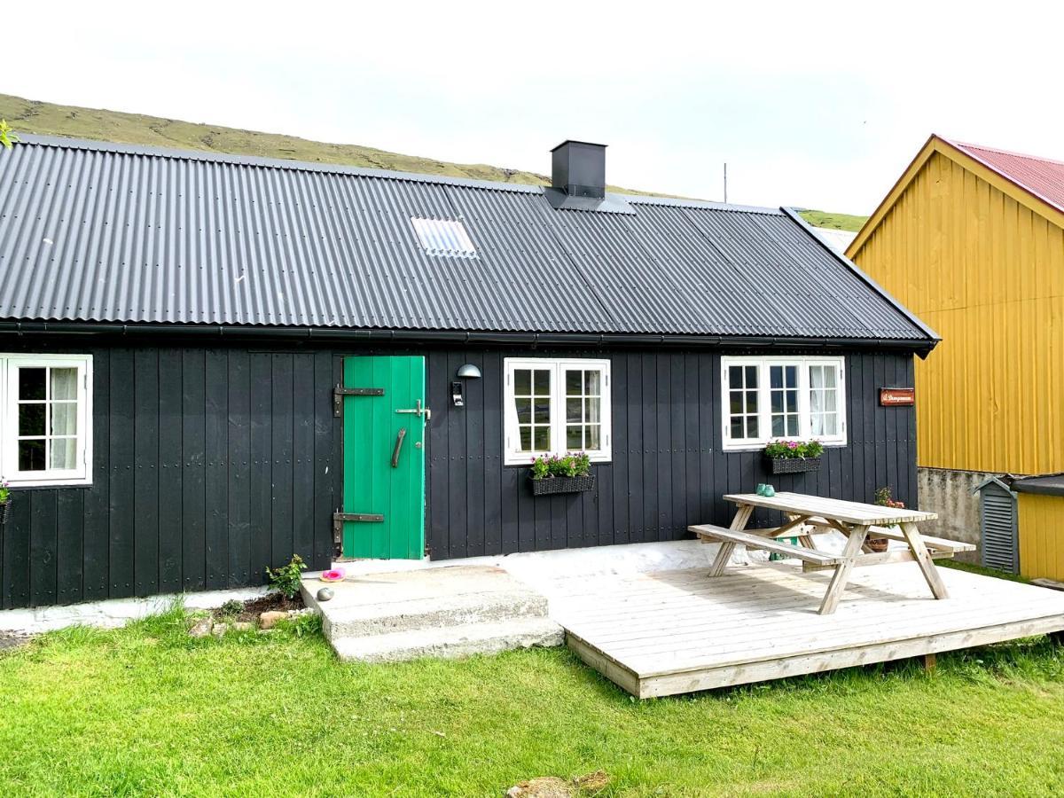 Charming Old Style Shanty Hvalba Eksteriør billede
